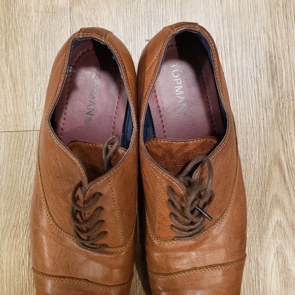 Stylish Light Brown Leather Dress Shoes: Business Casual Elegance by Topman - Picture 3 of 6